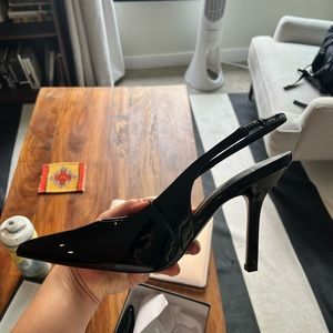 marc fisher black pumps